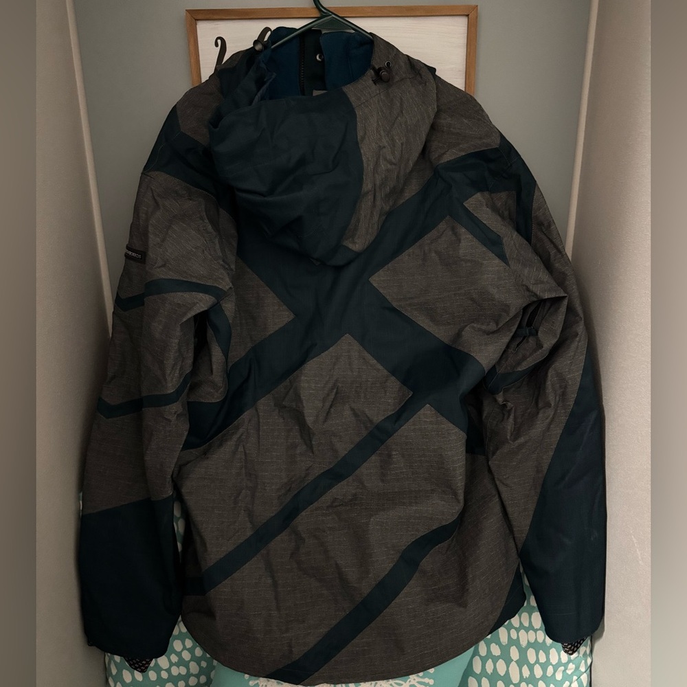 Men's Ride Snowboard Jacket - Picture 3 of 13